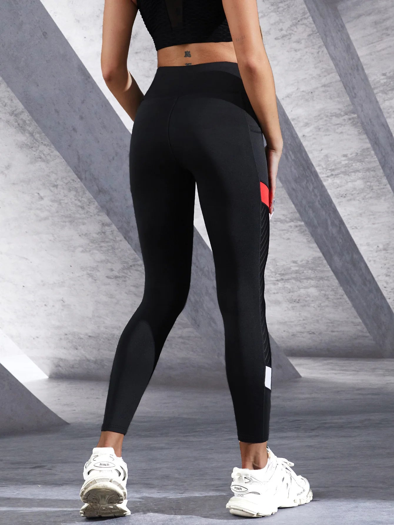 Colorblocked Mesh High Waist Yoga Pants With Side Pockets For Women