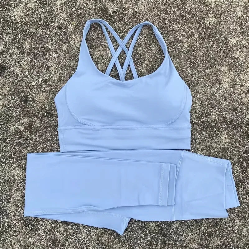 Monochrome Seamless Gym Set With Crossback Sports Bra And Leggings